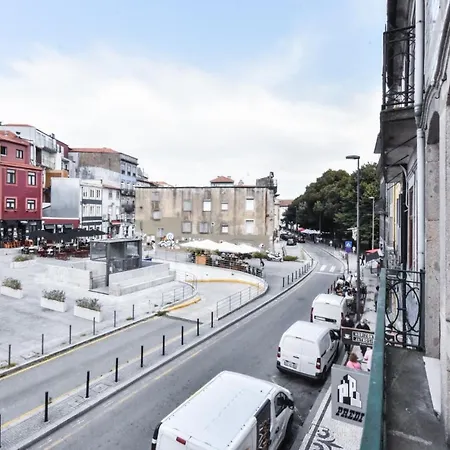 Poveiros Studio Downtown - By Guest Apartment *