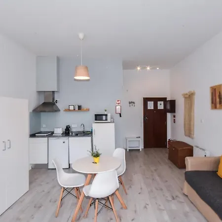 Poveiros Studio Downtown - By Guest Apartment *