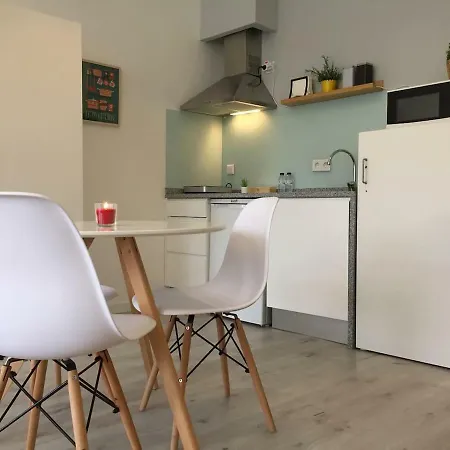 Poveiros Studio Downtown - By Guest Apartment